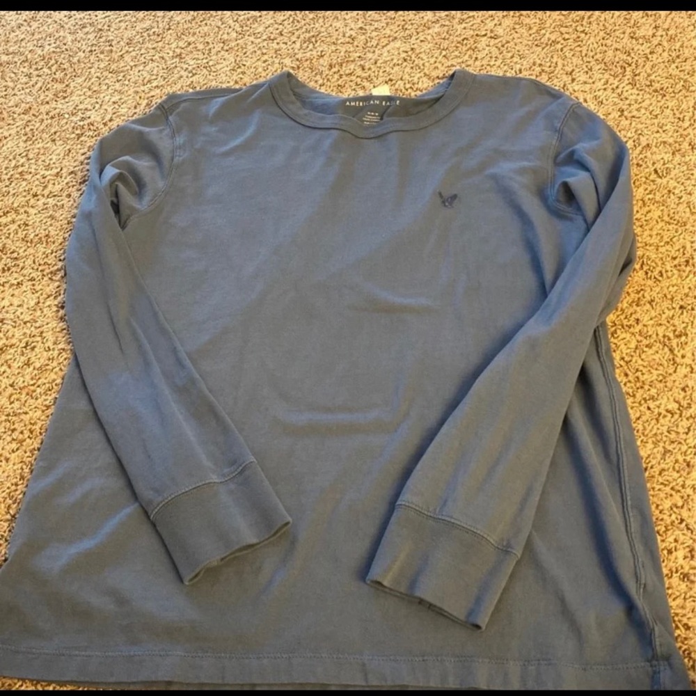 Men’s American Eagle long sleeved shirt